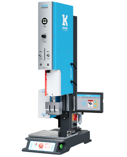 伺服超聲波塑料焊接機 15kHz-3000/4000W L3000 ServoⅡ 超聲波頻率：15/20kHz        超聲波功率：2000W / 3000W /4000W  焊接模式：8種焊接模式：手動、時間、能量、停振、絕對行程、相對行程、多行程、Xn模式  特點：互聯(lián)網(wǎng)遠程運維；底模焊接件偵測；超大人機交互界面；精密多段行程控制；精密多段速度控制；精密多段壓力控制；無縫對接MES系統(tǒng)；智能振幅分階；焊接數(shù)據(jù)存儲導入導出；支持分屏監(jiān)視；詳細運行狀態(tài)監(jiān)視